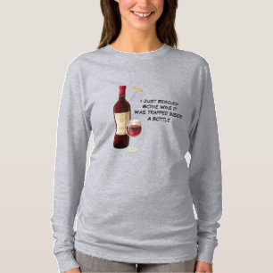 Vin flaska och illustration av glas T-Shirt