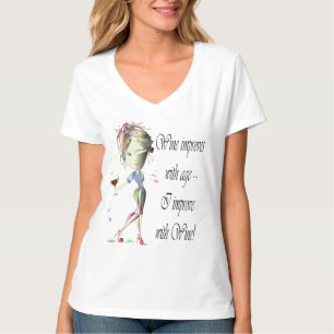 Vin förbättrar med åldern, humoristiska konstg tee shirt
