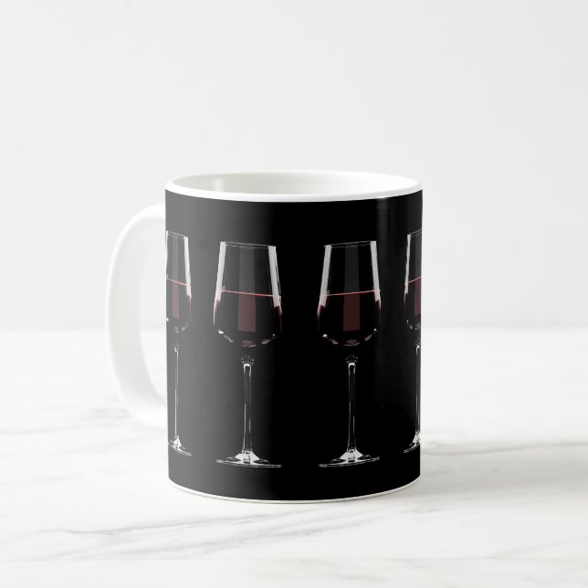 Vin-glas med rött vin på svart kaffemugg (Framsida vänster)