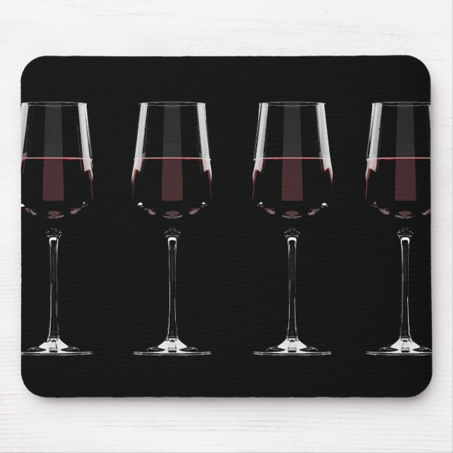 Vin-glas med rött vin på svart musmatta (Framsidan)