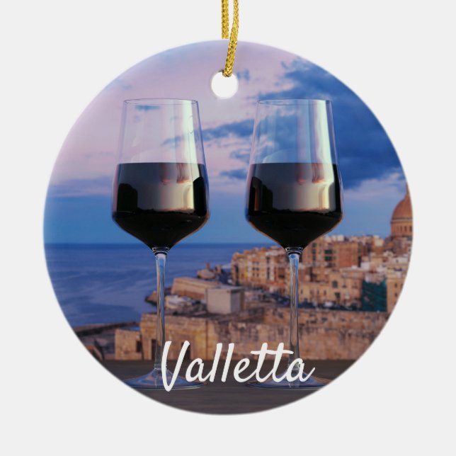 Vin-glas med tanke på solnedgången över Valletta Julgransprydnad Keramik (Framsidan)