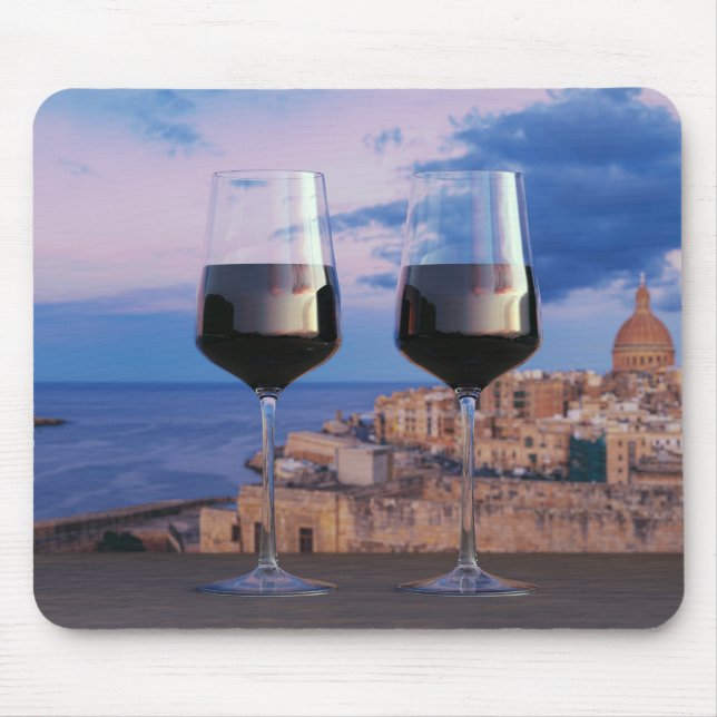 Vin-glas med tanke på solnedgången över Valletta Musmatta (Framsidan)