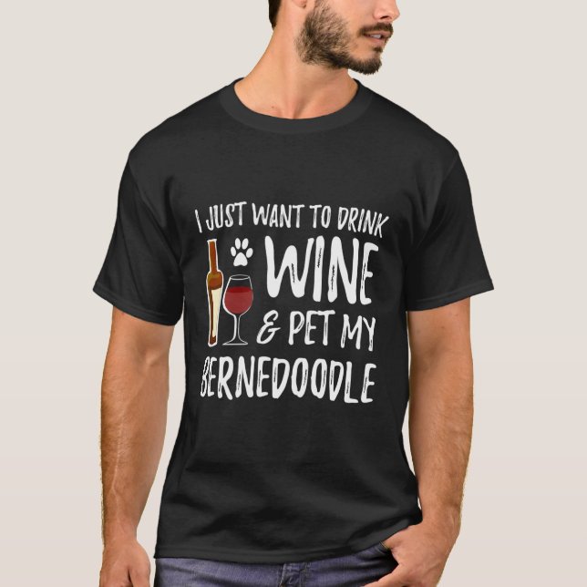 Vin och Bernedoodle T-Shirt för Bernedoodle Hund M (Framsida)