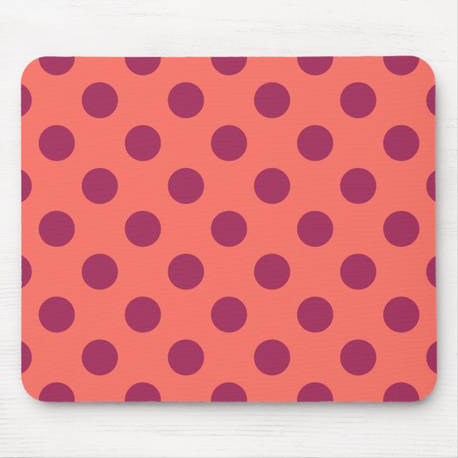 Vin röd och levande korall polka dots musmatta (Framsidan)