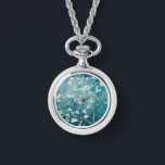 Vincent Van Gogh Almond Blommars Teal Watch Armbandsur<br><div class="desc">Njut av den romantiska blommigten på Vincent Van Goghs Blommar i Almond med nya färg-program. Titta,  armklocka,  van gogh,  vincent van gogh,  blommor,  blommigt,  mandelns blommar,  elegant,  gåvor till henne,  gåvor till billigten</div>