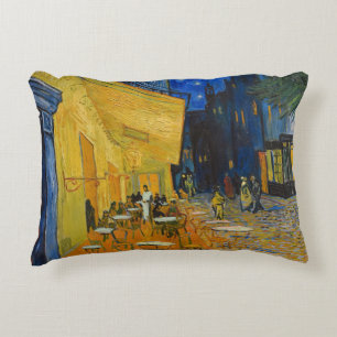 Vincent van Gogh - Cafe Terrace på natten Prydnadskudde