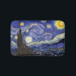 Vincent Van Gogh - Den stjärnklara natten Finkonst Badrumsmatta<br><div class="desc">Vincent Van Goghs Stjärnenatt. Olja på duk från 1889,  Stjärnenatt målades medan Van Gogh var på asylen i Saint-Remy,  Frankrike,  och anses vara ett av hans största mästerverk. Även om det är en nattscen,  målades den under dagen och representerar vyn från fönstret i Van Goghs sanatorie-sovrum.</div>