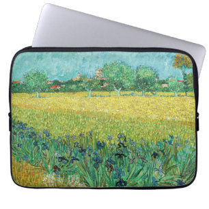 Vincent van Gogh - Fält med Irises nära Arles Laptop Fodral
