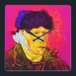 Vincent Van Gogh - Självporträtt Bandage Pop Art Fyrkantig Klocka<br><div class="desc">Olja på målarduk från 1889, denna självporträtt som visade Van Goghs bandage och djupa ledsen ögon, målades en månad efter hans sammanbrott i december 1888, när han avbröt sin egen jordlob med en rakhyvel efter en dispyt med sitt rum Paul Gauguin. Till skillnad från liknande butiker har Art Älskare Cafe...</div>