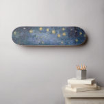 Vincent Van Gogh Starry Night over Rhone River Mini Skateboard Bräda 18,5 Cm<br><div class="desc">Drömliknande historia inspirerad av Vincent Van Gogh's Natt Över Rhône: luft hummades med flodens låga trumma, en lullaby som krossade sinnena. Två figurer, deras ansikte, som skymdes av gaslampornas mjuka glöd, rullade längs riverbanken. De flyttat försiktigt, som om själva marken under dem var en långsam flytta. - Ovanstående himmel var...</div>