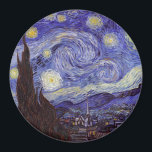 Vincent Van Gogh Starry Night Vintage Fine Art Magnet<br><div class="desc">Vincent van Gogh Starry Night Fine Art Painting Starry Night är en målning av den nederländske postimponerande konstnären Vincent van Gogh. Den blå natten i himlar är fylld med roliga moln, stjärnor och ett ljust halvmånsfärande måne. Starry Natt är den enda nokturn i serien av vyer från hans sovrumsfönster. Rörelse:...</div>