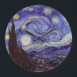 Vincent Van Gogh Starry Night Vintage Fine Art Stor Klocka<br><div class="desc">Vincent van Gogh Starry Night Fine Art PaintingStarry Night är en målning av den nederländske postimponerande konstnären Vincent van Gogh. Den blå natten i himlar är fylld med roliga moln, stjärnor och ett ljust halvmånsfärande måne. Starry Natt är den enda nokturn i serien av vyer från hans sovrumsfönster. Förflyttning: Efteransionism....</div>
