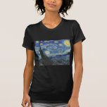 Vincent van Gogh | Stjärnnatten, juni 1889 Tee Shirt<br><div class="desc">VAN GOGH->Post-Impressionist, stjärnor, stjärna, nokturne, liggande, kyrkspire, måne, månljus, träd, himlar, kosmisk, St, Remy, Provence, Fransk, Saint-Remy, Post-Impressionism, iconic\\Starry Night,  June 1889 (oil on canvas),  Gogh,  Vincent van (1853-90) / Modern Art-museet,  New York,  USA / Bridgeman Art Bibliotek | Bilduppsamlingsnummer: XOS702746</div>