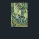 Vincent van Gogh - Stora påfågelssvärmaren Canvastryck<br><div class="desc">Stor påfågelsspinnare (1889) av Vincent van Gogh är en vintage stilleben inom postimpressionism med naturmotiv. En insekten,  påfågelsspinnaren,  i en vårträdgård med kallaliljor och andra växter. Van Gogh kallade den för en "dödskallefjäril" och målade en dödskalle på baksidan av dess kropp.</div>