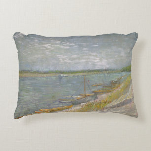 Vincent van Gogh - Utsikt över en flod med roddbåt Prydnadskudde