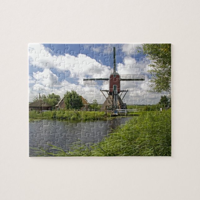 Vindkraftverk längs en kanal öster om Leiden i Pussel (Horisontell)
