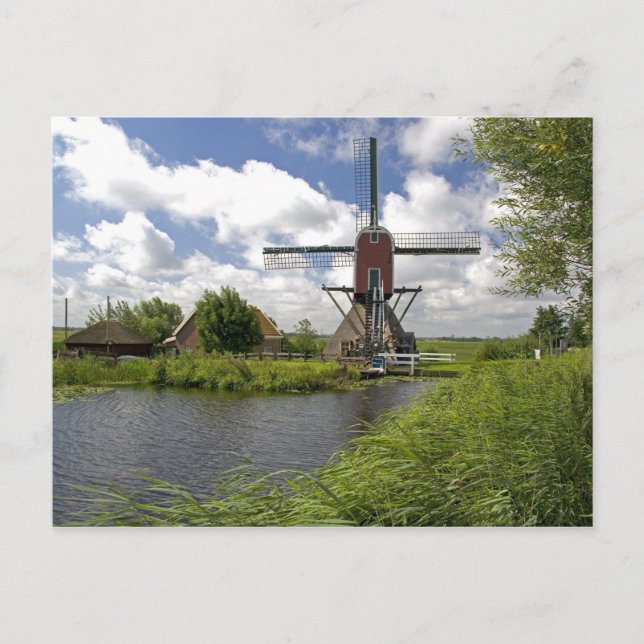 Vindkraftverk längs en kanal öster om Leiden i Vykort (Framsida)