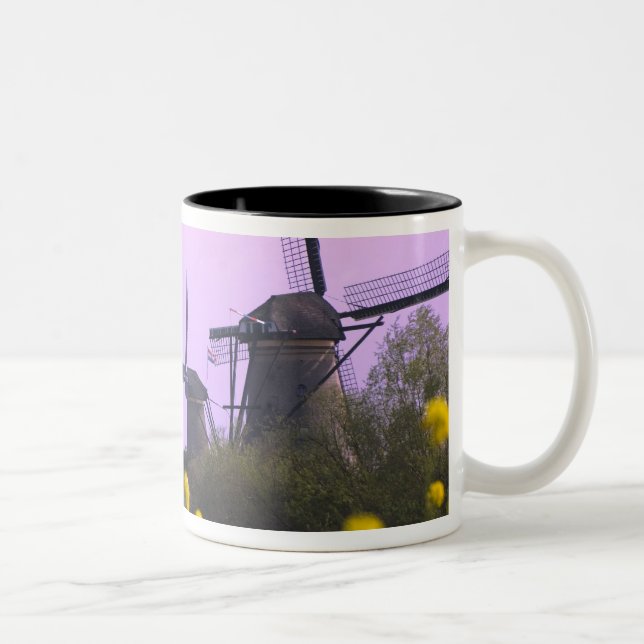 Vindkraftverk längs kanalen i Kinderdijk, Två-Tonad Mugg (Höger)