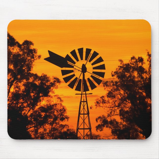 Vindkraftverk vid solnedgång, Australien Musmatta (Framsidan)