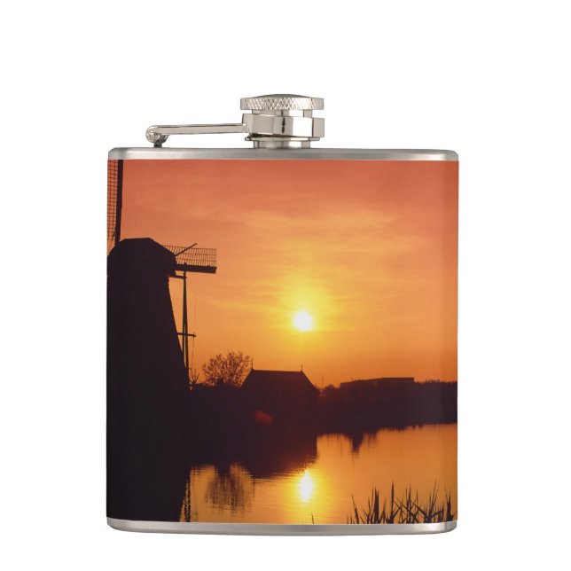 Vindkraftverk vid solnedgång, Kinderdijk, Nederlän Fickplunta (Framsidan)