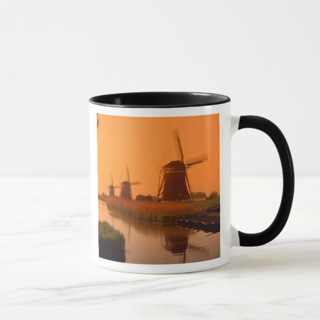 Vindkraftverk vid solnedgång, Leidschendam, Nederl Mugg (Höger)