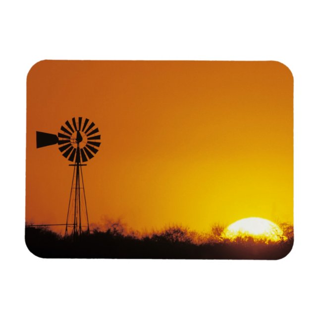 Vindkraftverk vid solnedgång, Sinton, Texas, USA Magnet (Horisontell)