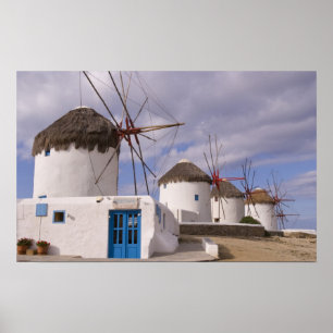 Vindkraftverken på Mykonos på de grekiska öarna Poster