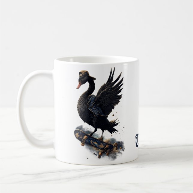 Vingar av frihet det svarta svan på skateboard. kaffemugg (Vänster)