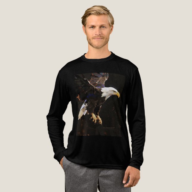 "Vingar för frihet: Örn under flygning T Shirt (Hel framsida)