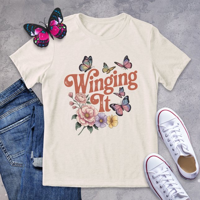 Vinging it underlig Butterfly och Blommigt Shirt T Shirt (Skapare uppladdad)