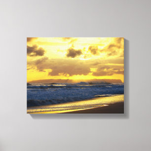 Vinkar krasch på Kauai-stranden vid Sunset Canvastryck