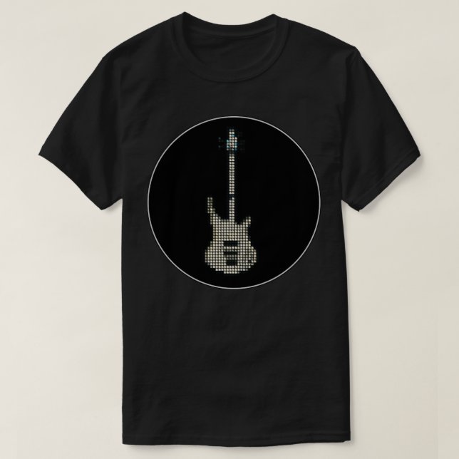 Vinkelfärgad pixel White K5 Bass Guitar i en svart T Shirt (Design framsida)
