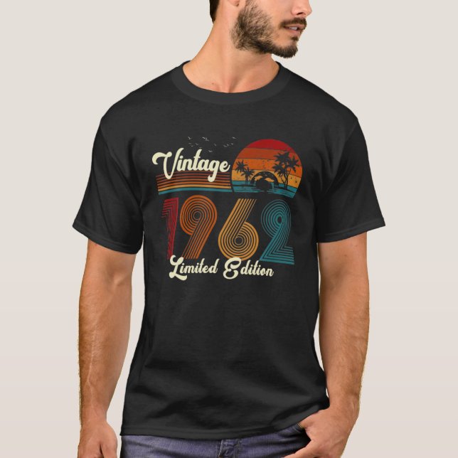 Vintage 1962 58Th Birthday. T Shirt (Framsida)