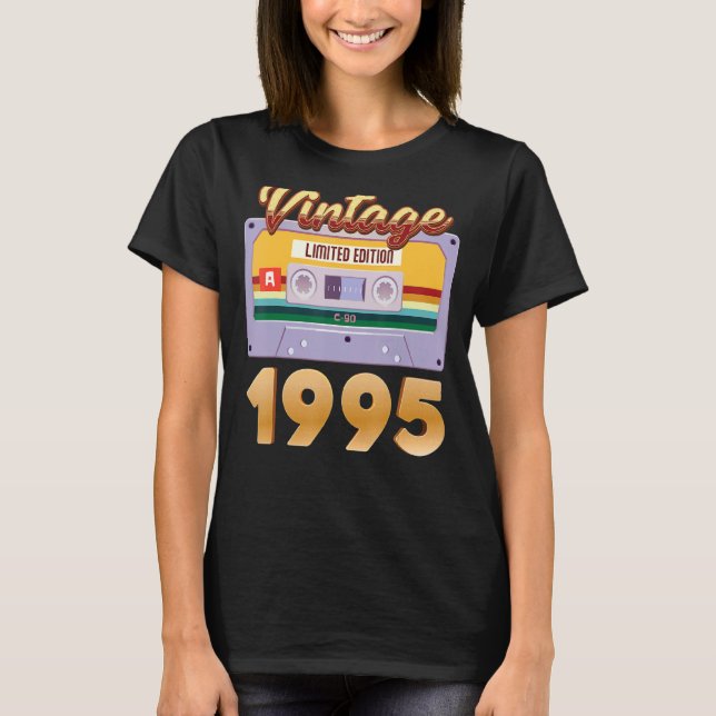 Vintage 1995 född i klassiskt kassettband t shirt (Framsida)
