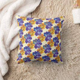Vintage Abstract Exotic Orange Purple Flowers. Kudde