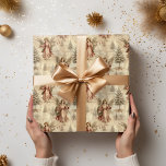 Vintage Åldras Vinkel jul Mönster Presentpapper<br><div class="desc">Den här designen kan vara personlig om du väljer Redigera design. Du kan också överföra till andra objekt. Kontakta mig på colorflowcreations@gmail.com eller använda alternativet chatta överst på sidan om du vill ha den här designen på en annan produkt eller behöver hjälp med den här designen. Jag kan inte hjälpa...</div>