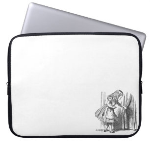 Vintage Alice i underland som söker efter dörren Laptop Fodral