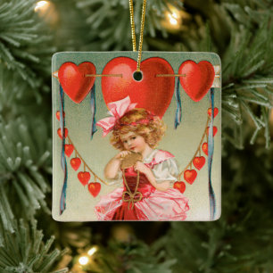 Vintage Alla hjärtans dag, viktoriansk flicka med Julgransprydnad Keramik