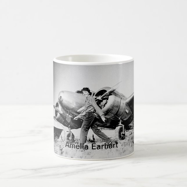 Vintage Amelia Earhart Photo Kaffemugg (Center)