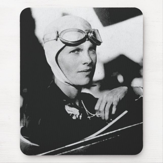 Vintage Amelia Earhart Photo Musmatta (Framsidan)