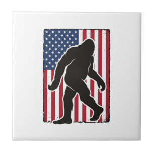Vintage amerikansk flagga Bigfoot siluett Vector D Kakelplatta