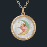 *~* Vintage AP40 Classic Victoria Angel Måne Guldpläterat Halsband<br><div class="desc">(sök-ID AP40 för liknande design) Överför till andra produkter om du vill. Vintage ROUND Guld NECKLACE med sött klassisk konst Angel. * Energetiskt utökad romantisk Vintage Retro Antique Silver Glitter med den korsande bakgrunden för MÅNE faux Glitter diamant Pave. Den lilla ängeln i bekvämt lutande på måne. — Eftersom en...</div>