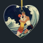 Vintage Art Deco Älskare Kiss i Vågar vid Beach Julgransprydnad Keramik<br><div class="desc">Vintage illustrerar bilden av konsten deco kärlek och romantik med ett ungt par som kramar och kysser under surfan,  en havsvåg vid stranden. Konstnär: George Barbier,  c. 1921</div>