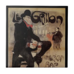 Vintage Art nouveau Le Grillon, man dricker öl Kakelplatta<br><div class="desc">Vintage illustration art nouveau Drycker och drycker som gör reklam poster design som innehåller Le Grillon av Jacques Villon 1899. Den här reklamen visar en man i kostym sitta vid pub som dricker en stor proppöl,  ett överseende tryck. Le Grillon,  American Pub.</div>