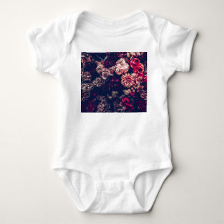 Vintage Artificiella blommor: väggbakgrund T Shirt