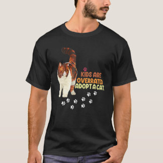 Vintage Barn är Överreklamerade Adoptera En Katt   T Shirt