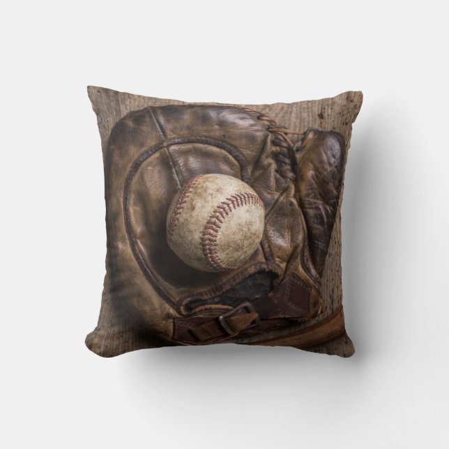 Vintage Baseball Equipment Kudde (Framsida)