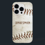 Vintage Baseball Personlig<br><div class="desc">Ett foto av en begagnad vintage baseboll ger bakgrunden till personligen iphone case. Lägg till ditt namn i ett dåligt grunge sans serif-teckensnitt i en skugga av rödbrun som matchar sömnen. Perfekt för baseboll eller sportfantast på presentlistan.</div>