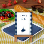 Vintage BBQ Navy Blue Gingham Bröllop Bordsnummer<br><div class="desc">Vintage: bröllop bordsnummer kort i marinblått och vitt. Den här charmerande strålningen har vintage- och plätering i marinblått och vitt med design inslag som passar bakgårdshuset till land lantgårdsteman. Utformningen och bordsnumret skrivs ut på båda sidor. Bläddra i butiken för att hitta matchande party-dekoration.</div>