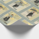 Vintage Beauties i Snö & jul Önskemål Presentpapper<br><div class="desc">Unik vintage-inspirerad helgdag med gammalmodig Victoriansk dam på en vinterdag med flytande svarta kjolar och skiffer-grått-toppar med finare-proppade hattar, parasoler, muffar, läderhandskar och päls. Bare grått träd bakom henne tystas ned av en blek gult himlar och guld jul önskemål. Bakgrund mönster är en matchande skiffer grått/grönt färg med vitt snöflingor....</div>